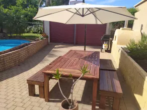 A renovated self-contained guest suite close to the beach - Image 5