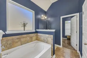 Immaculate home in Atlanta Near the Airport/w private bathrooms Big smart TVs  - Image 2
