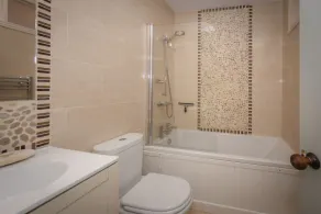 Shipside - spacious, stylish patio garden apartment in Meads village area - Image 3