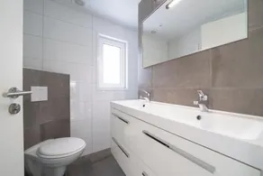 Casa vacacional con jardín y terraza - Image 2
