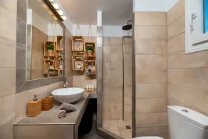 Fully equipped house! - Image 2