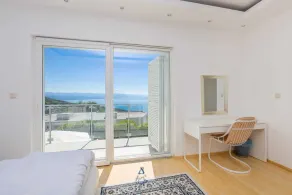 Villa moderne de 5 chambres pour 10 personnes avec piscine chauffée et jacuzzi - Image 5