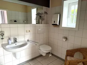 Wohlfühlwohnung mit Wintergarten und Terrasse - Image 2