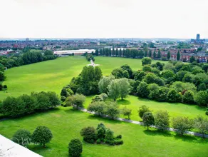 Stylish Self-Catering Apartments - Image 4