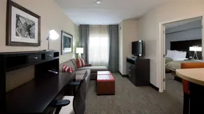 Hearing-Accessible 1BR Suite | Free Breakfast - Image 4