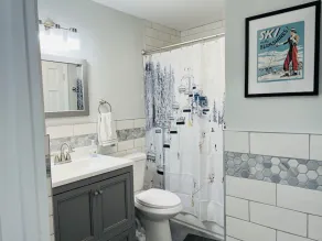 Winterberry Lodge: NEWLY RENOVATED Spacious Berkshire Getaway at Jiminy Peak - Image 5