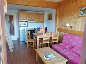 Apartment with panoramic view and pool - Image 4