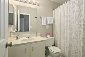 Finchvale: Work-Friendly, Private Yard, Near DC - Image 2