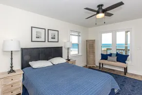 Beach Barn Lower - Lovely 3BR Lower Unit on the Oceanfront - Image 4