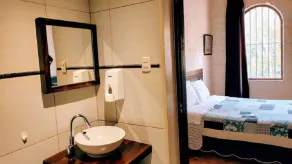 2-bedroom apartment with an excellent location - Image 4
