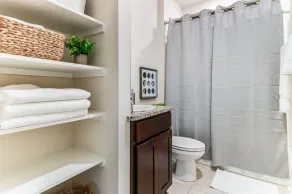 Waterfront,4bedroom,2bath,King Bed,separate shower - Image 3