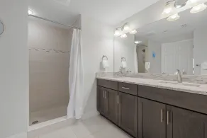 🌊Oceanfront 4BR-Breathtaking Ocean Views-Great Amenities-Daytona Aruba 206-🌊 - Image 3