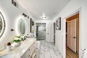 < 1 Mi to Ocean Gate Beach! Lovely Home w/ Hot Tub - Image 4