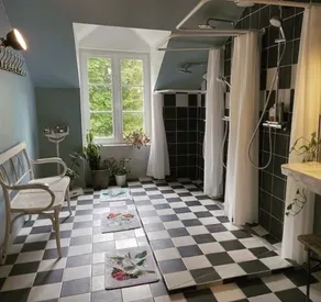 Charming mansion in the Fontainebleau forest - Image 2