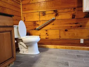 Charming rural 3 bedroom log cabin free parking - Image 5