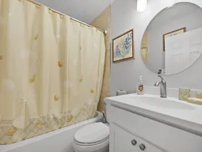 SP12220 - 2 Bed, 2.5 Bath Bright and Sunny South-Facing condo with ocean views, - Image 5