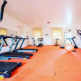 Refreshing Spacious Villa -20 minutes to Tsavo park - Image 3