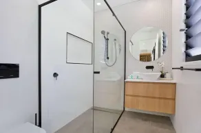 ELITE HOLIDAY HOMES - KEY WEST @ BROADBEACH - Image 3