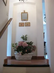 Tranquil, beautiful ground floor apartment with terrace and sea view - Image 2