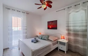 Three-Bedroom Holiday Home In Nova - Image 3