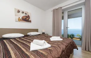 Amazing Home In Blato - Image 5