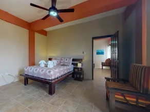 Charming apartment w/ amazing rooftop view, WiFi & partial AC - walk everywhere - Image 5