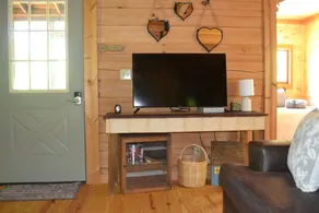Cozy Pet Friendly Mountain Log Cabin in the Smokies with Deck and fire pit. - Image 2