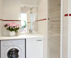 Uma encantadora casa de hóspedes em um jardim a 500m de Paris - Image 2