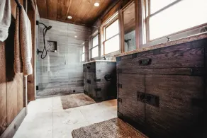 Luxe Mtn Retreat – 3 King Suites, River Access, Hot Tub - Image 3