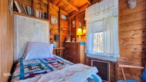 Experience lakeside luxury at Piffi Biff, a spacious 5-bedroom cabin on Southport, ME. - Image 5
