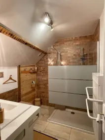 Cosy apartment with quiet courtyard. - Image 4