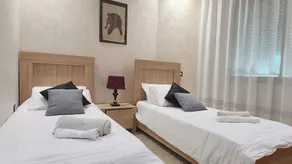 Smuk lejlighed i Tétouan i en travl boulevard - Image 2