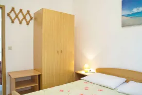 Holiday apartment with air conditioning - Image 5