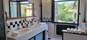 Luxurious Country House Villa with Swimming Pool 8 seats 4 bedrooms  - Image 3