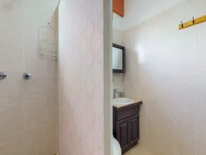 Ideally located apartment w/WiFi, partial AC & shared rooftop - steps to the sea - Image 2