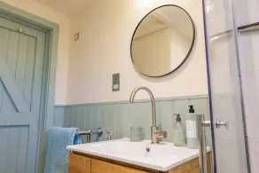 The Little Stable - Cosy 1 Bed Cottage in Burford - Image 2