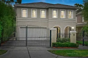 Romantic Spanish villa w/hot tub — 5 min from the beach! - Image 4