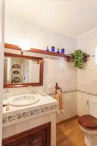 Villa, only 15 min from Palma, 12 pax, large pool, WIFI FREE, AACC, Sat TV - Image 4