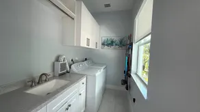 Blue Paradise 5bed/5bath walking distance to the beach with a private pool - Image 2