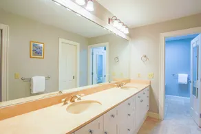 10 Min Walk to Beach; Dog Friendly, One Level Home w Golf Course Views - Image 4