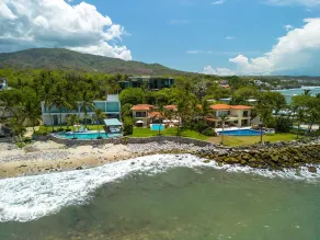 Walk to Surf Spots!  Beachfront Villa with Infinity Pool and Fantastic Staff - Image 5