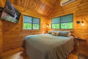 Abgelegene Blockhütte mit Premium-Whirlpool unter Pavillon - Image 5