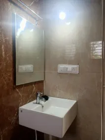 Ideal Cool Calm Room  for Couples & Individuals with kitchenette - Image 2