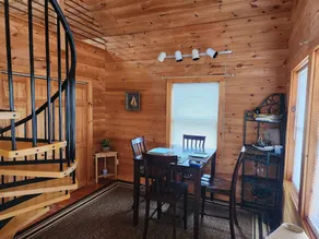 Beautiful and modern cape style cottage nested along the Jordan Tidal River. - Image 4