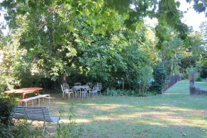 Charming studio in old farmhouse, private parking, swimming pool. - Image 5