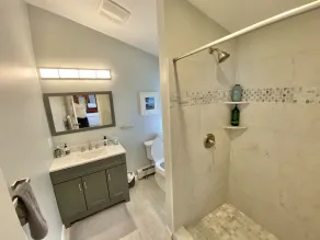 Waterfront Home avec plage privée sur le lac! - Image 2