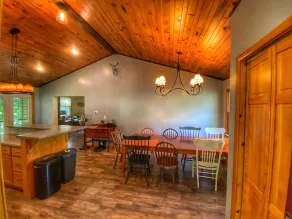 Large, 4 BR (1 King, 2 Queens), 2 Bath, Recently Renovated - Image 2