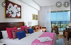 Upscale resort with 3 restaurants, 2 I formal bars and Infinite pool  - Image 4