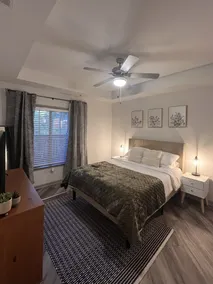 1 Bedroom Unit With Great Lighting - Image 5