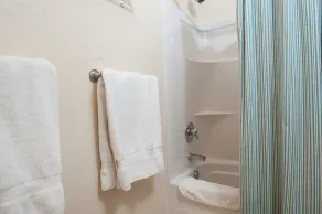 Lake Point Hideaway - Lac avant! Apportez votre bateau et profitez du quai privé. - Image 3